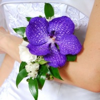 Браслеты из живых цветов